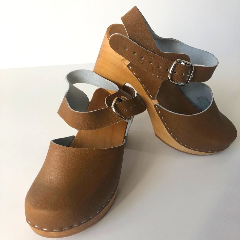 Brown Leather Closed-Toe Clog Sandals from LEATHERWORLD Designs
